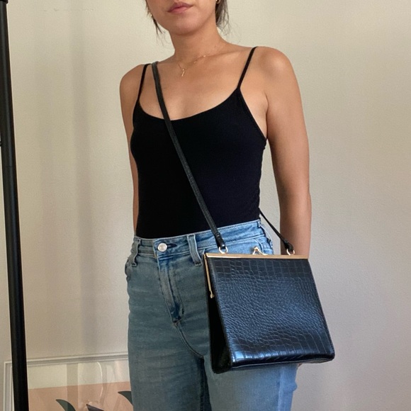 Faux Black Croc Crossbody Purse - Picture 4 of 8